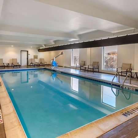 Comfort Suites Near Denver Downtown מראה חיצוני תמונה