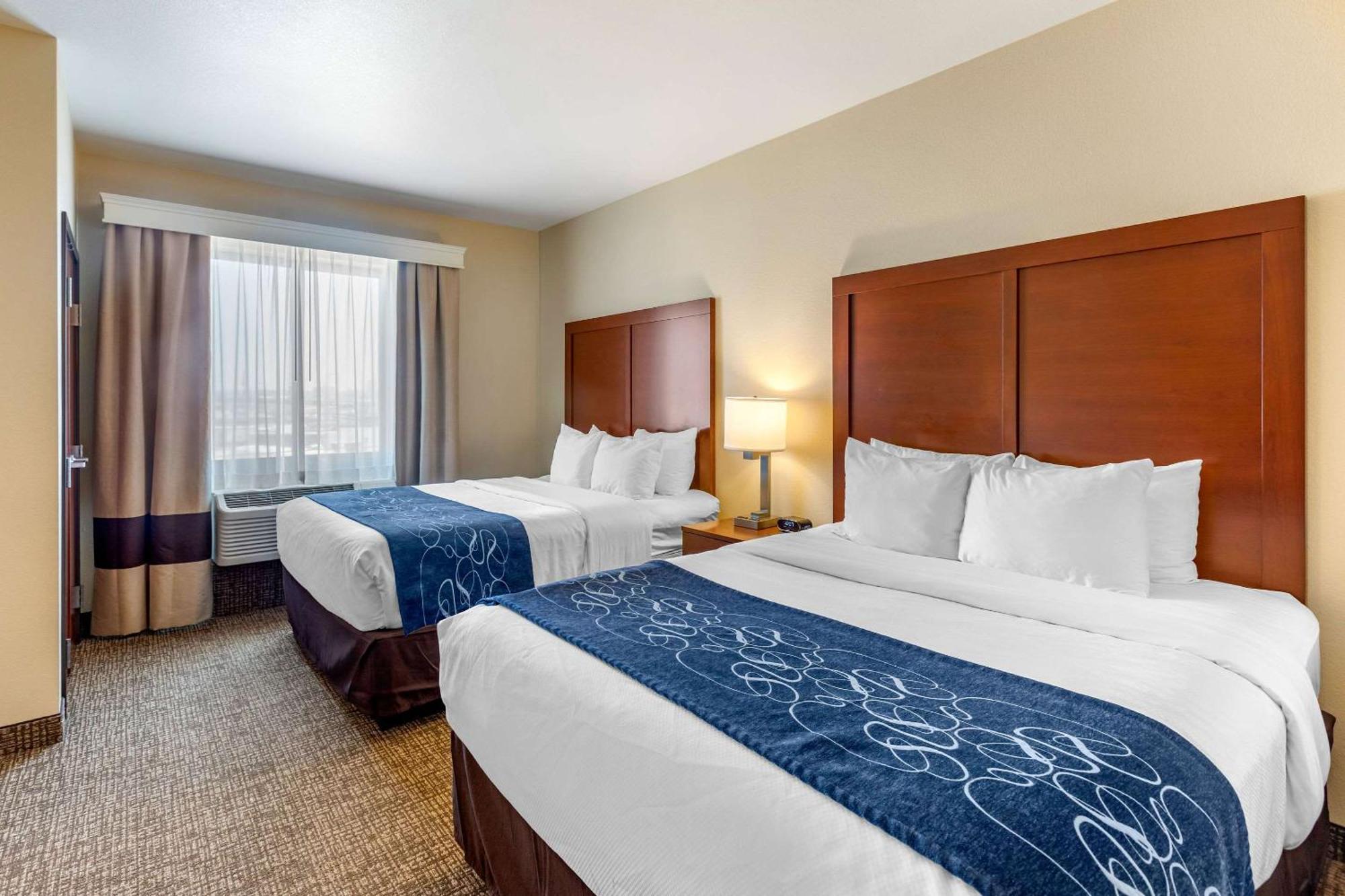 Comfort Suites Near Denver Downtown מראה חיצוני תמונה