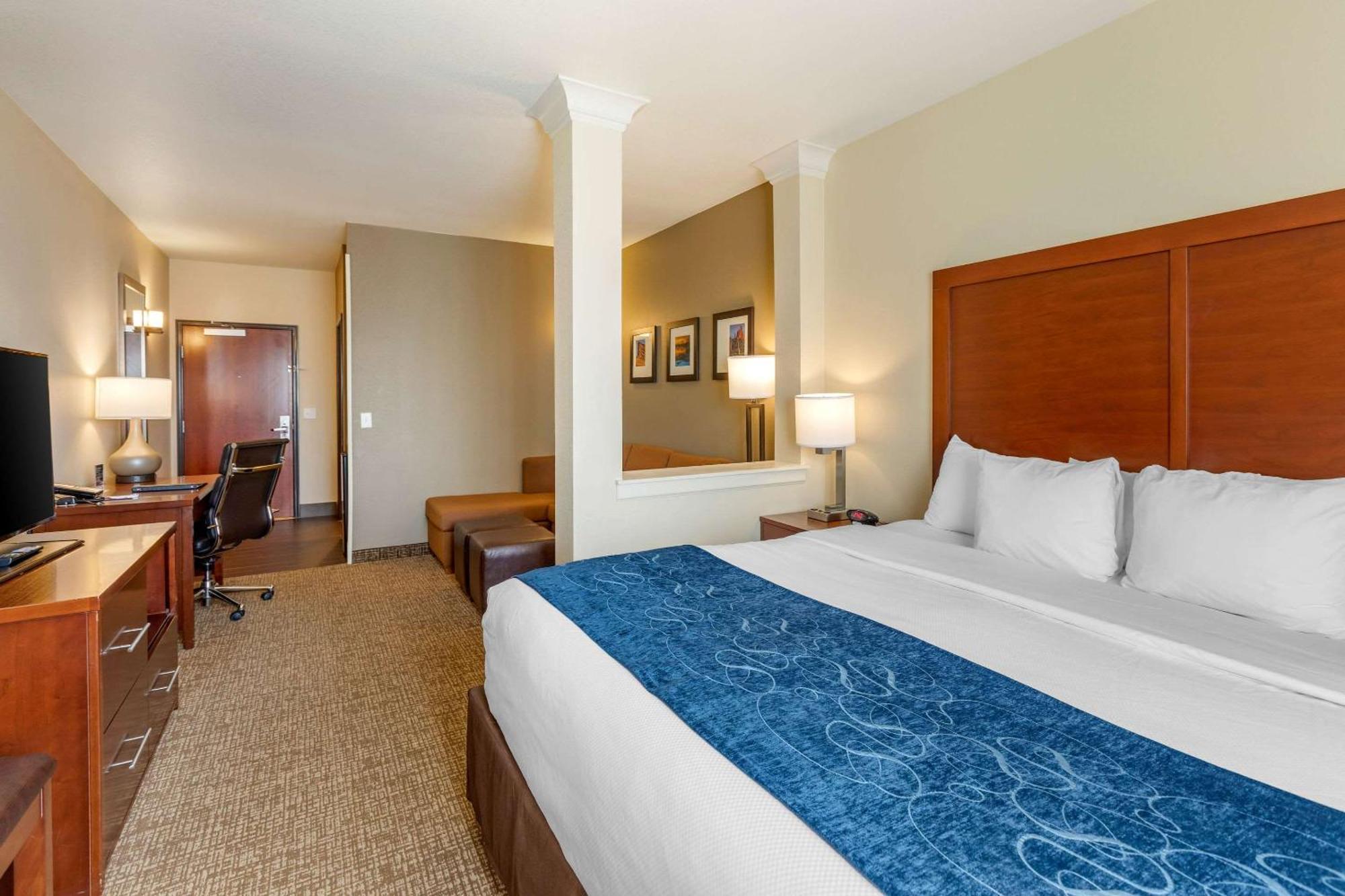 Comfort Suites Near Denver Downtown מראה חיצוני תמונה