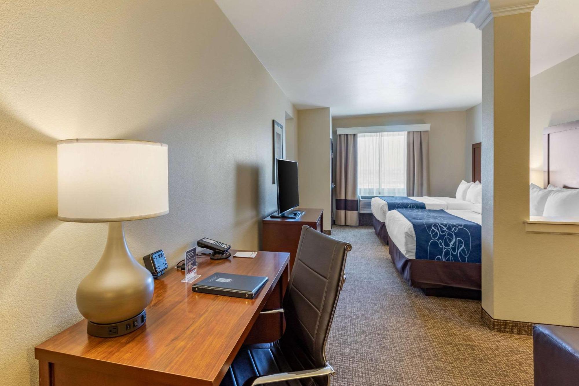 Comfort Suites Near Denver Downtown מראה חיצוני תמונה