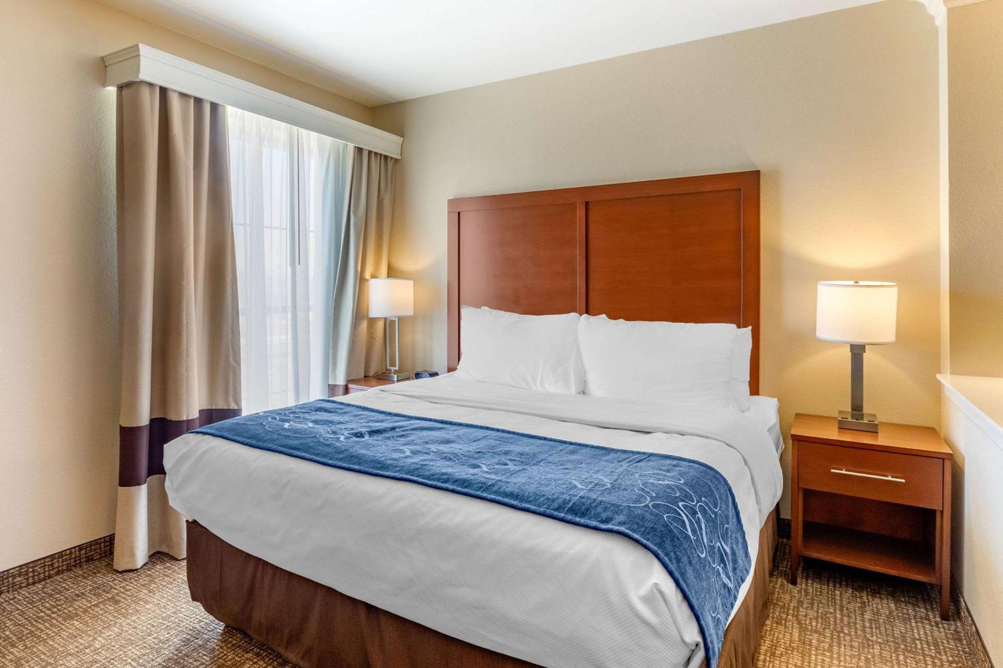 Comfort Suites Near Denver Downtown מראה חיצוני תמונה