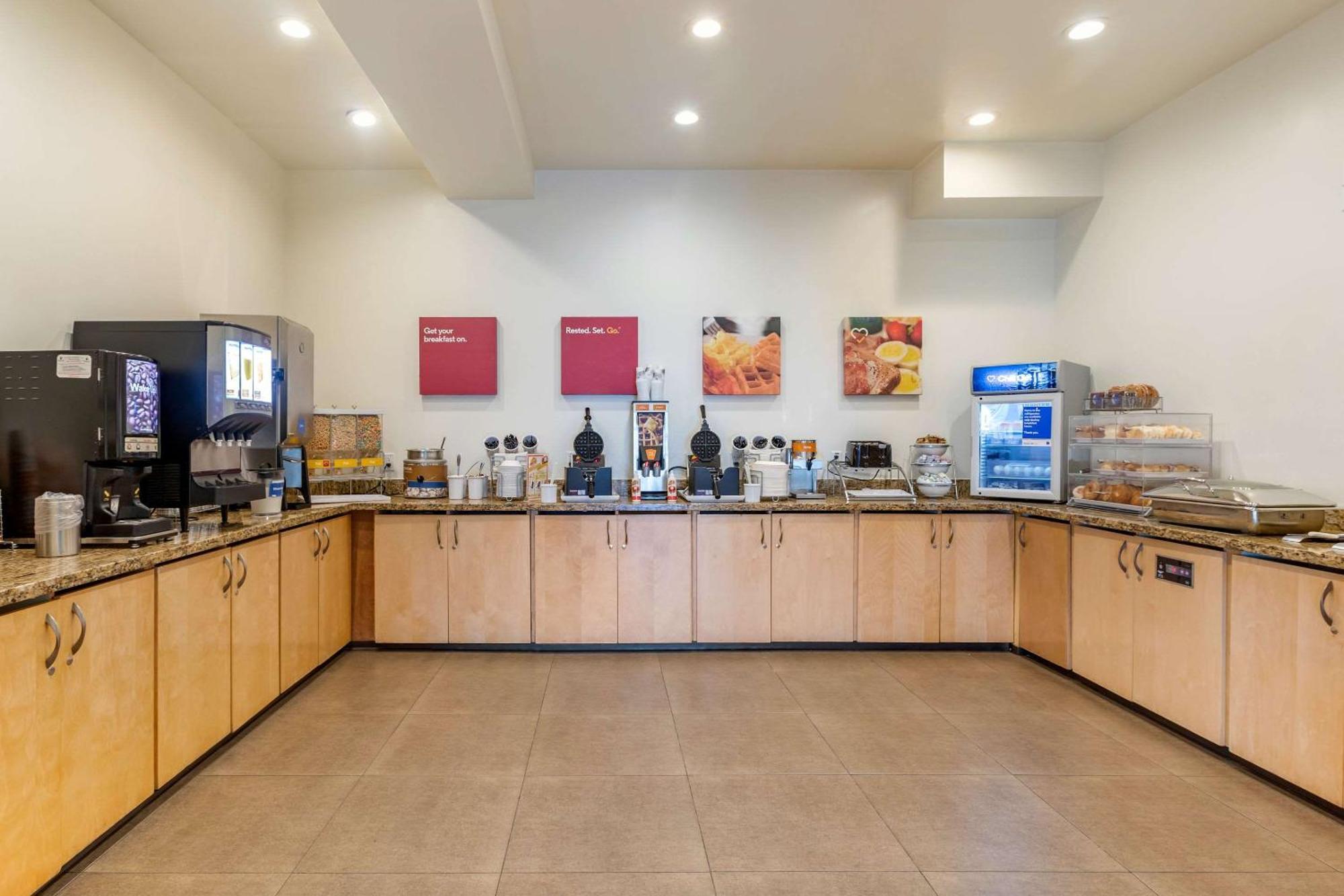 Comfort Suites Near Denver Downtown מראה חיצוני תמונה