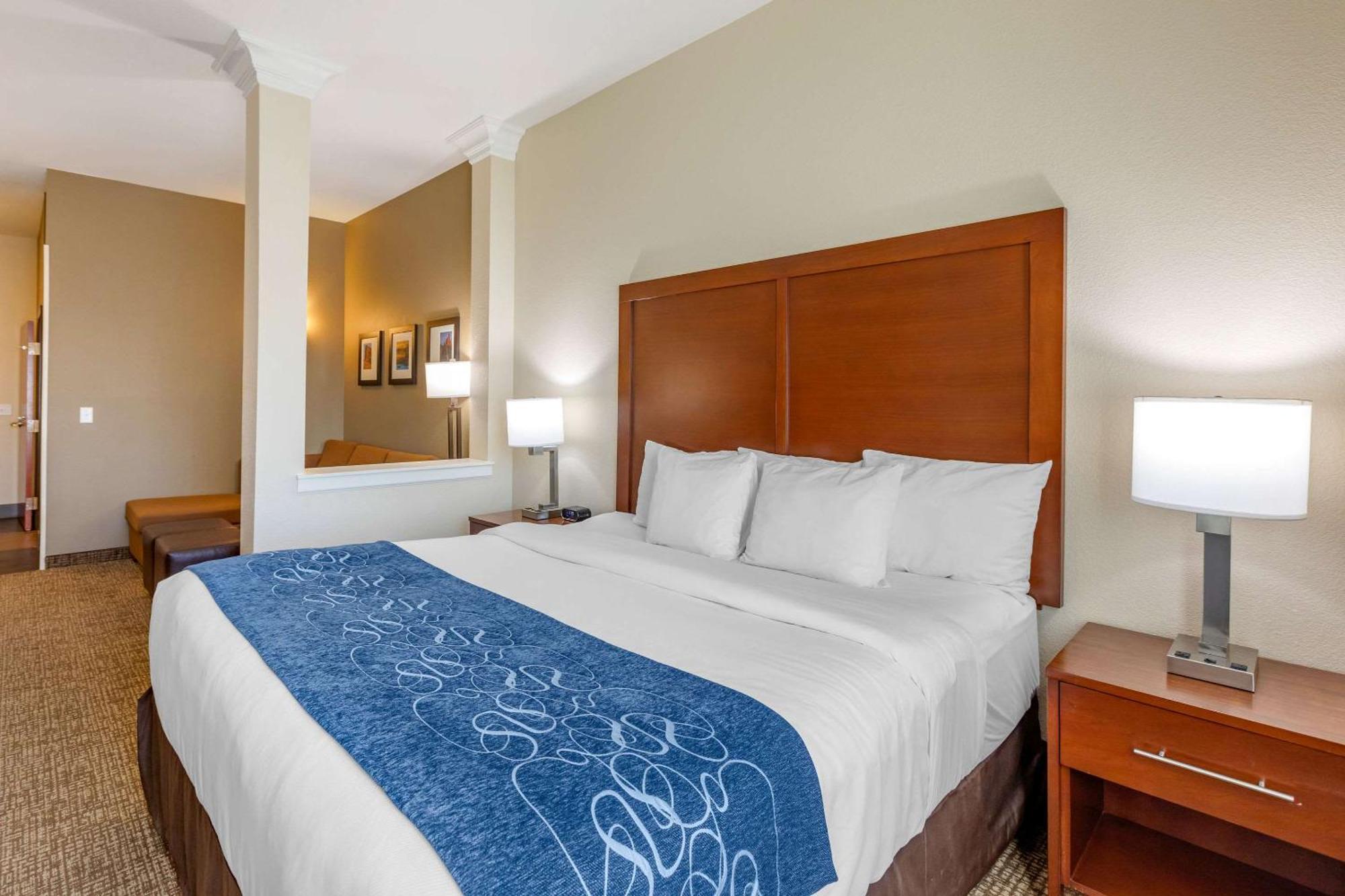Comfort Suites Near Denver Downtown מראה חיצוני תמונה