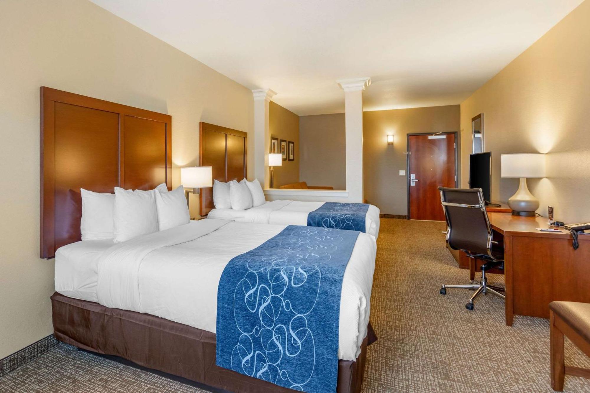 Comfort Suites Near Denver Downtown מראה חיצוני תמונה