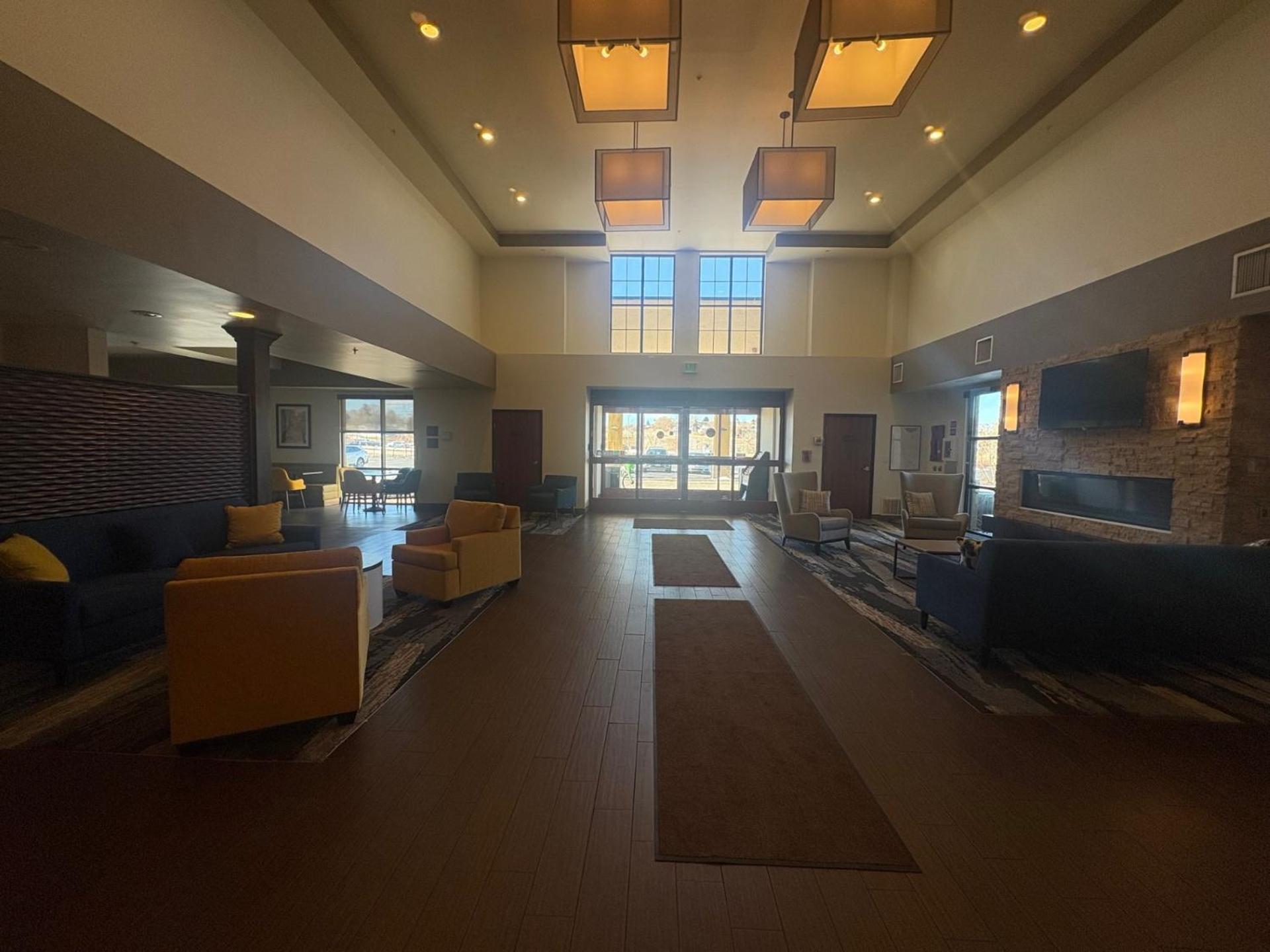 Comfort Suites Near Denver Downtown מראה חיצוני תמונה