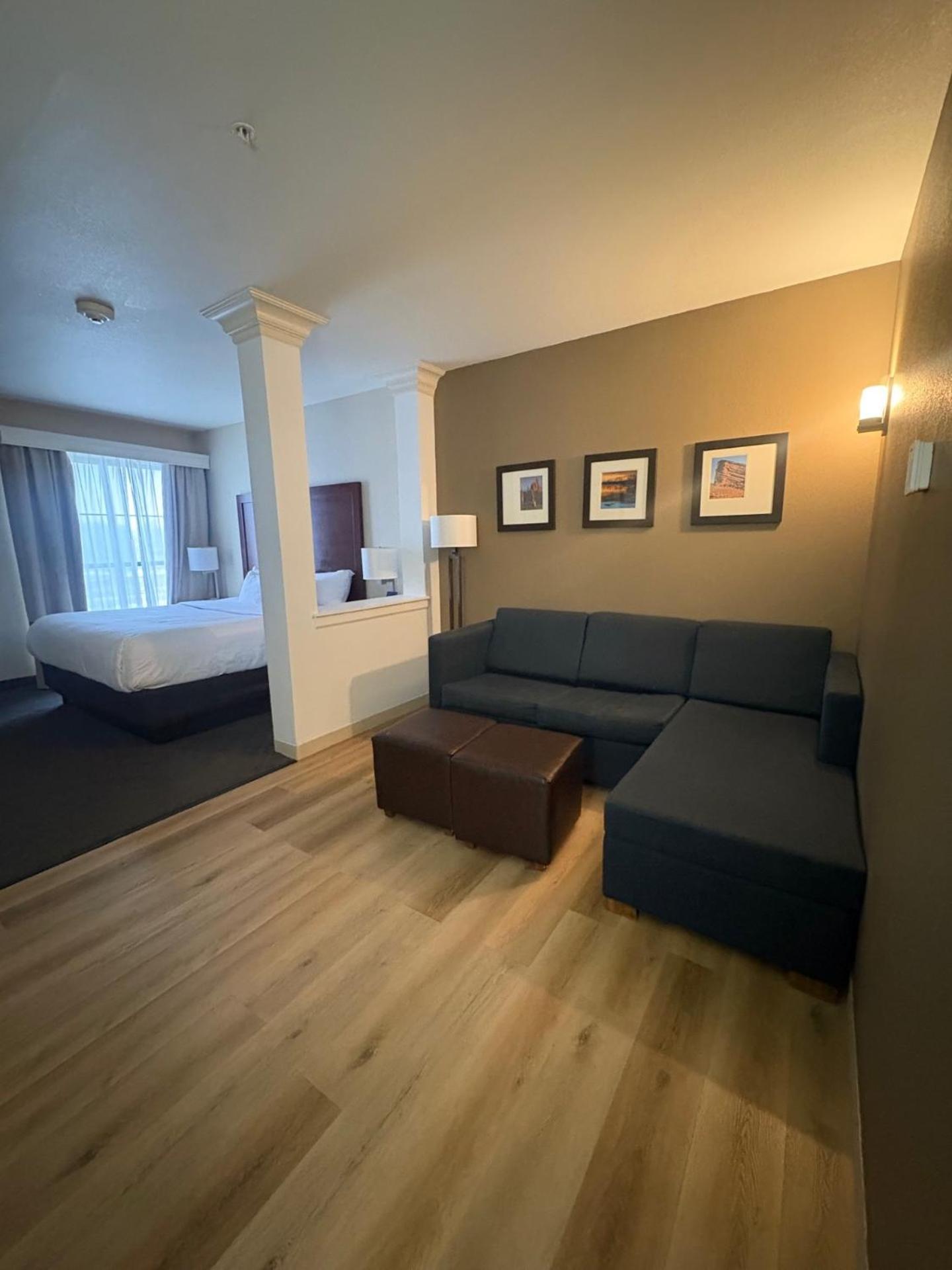 Comfort Suites Near Denver Downtown מראה חיצוני תמונה